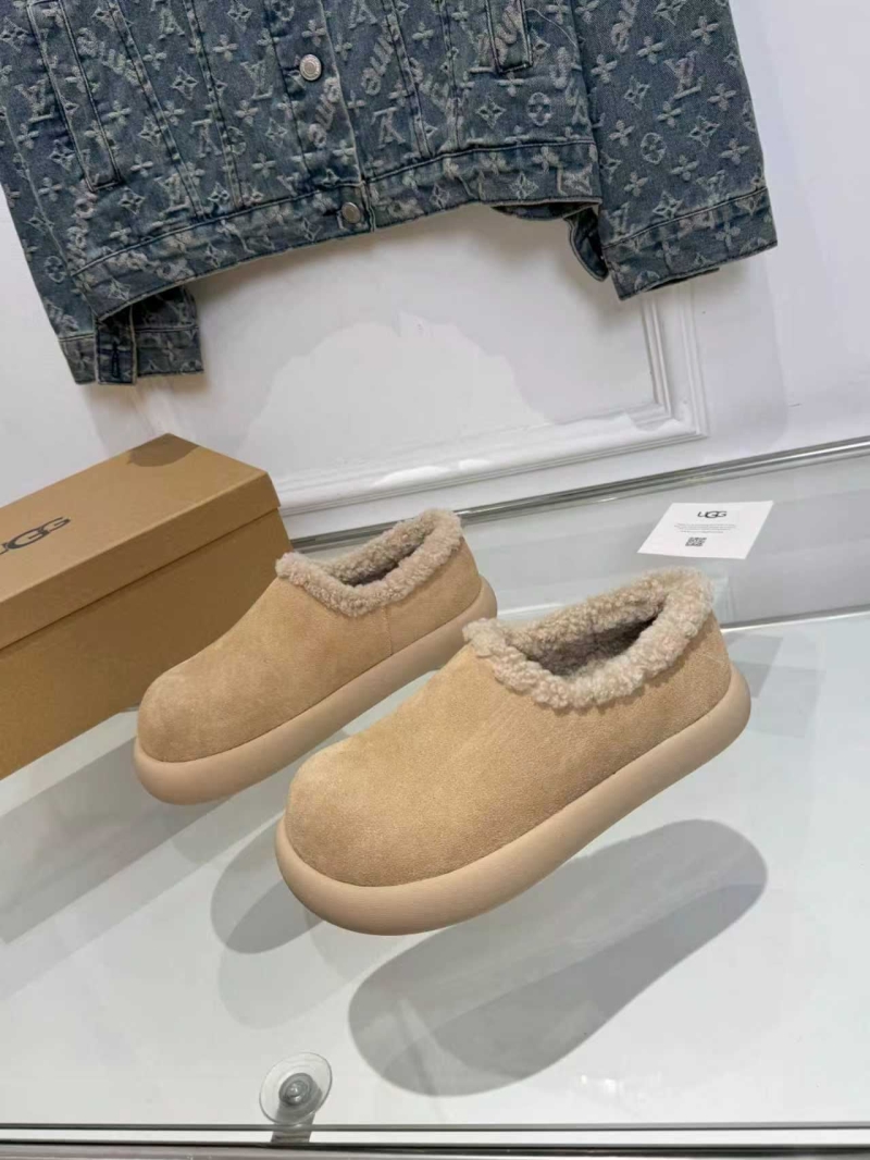 Ugg Flat Shoes